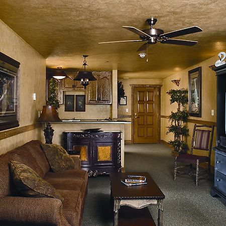 The Keeter Center At College Of The Ozarks Apartment Hollister Luaran gambar