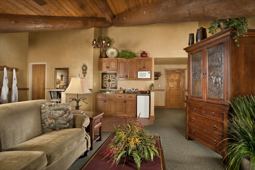 The Keeter Center At College Of The Ozarks Apartment Hollister Luaran gambar
